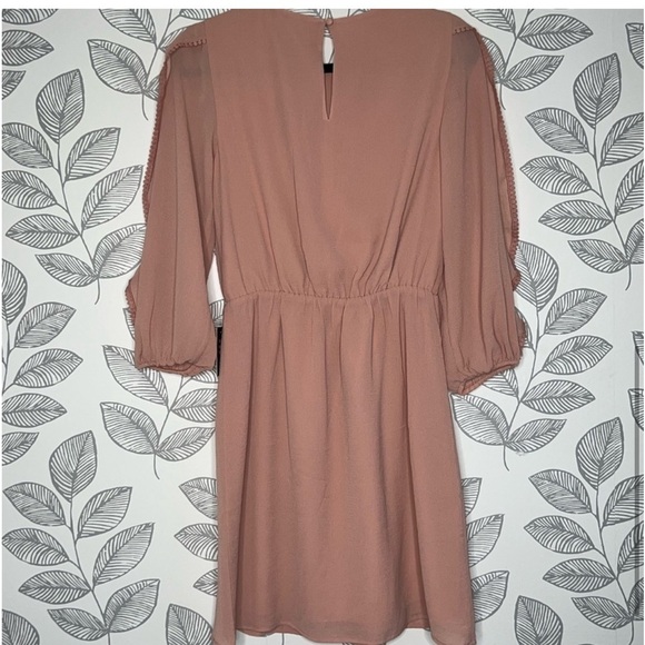 Express Chiffon Dress S Blush Pink NWT Ruffles Boho Flutter Sleeves Fitted Waist - Picture 5 of 10
